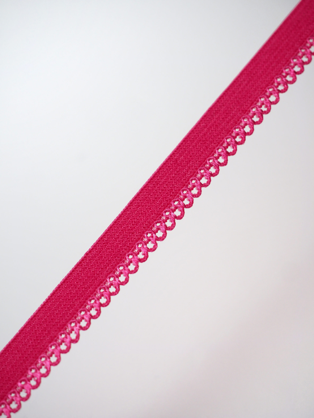 Резинка бельевая малиновая фуксия ширина 9 мм без учета фестона