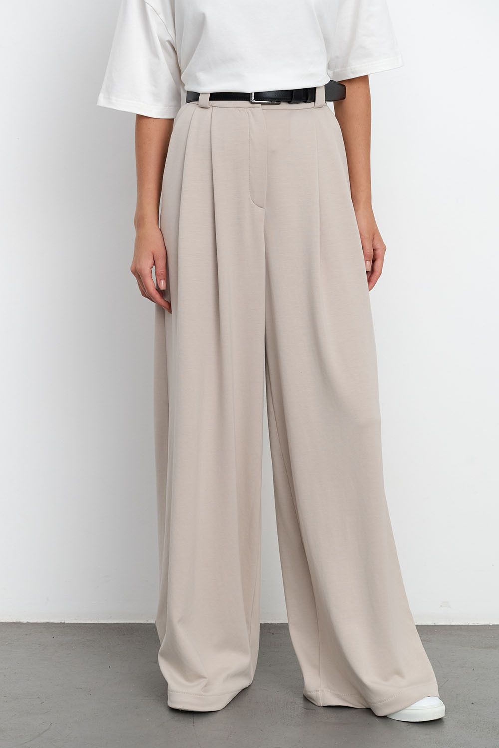 Брюки палаццо бежевого цвета