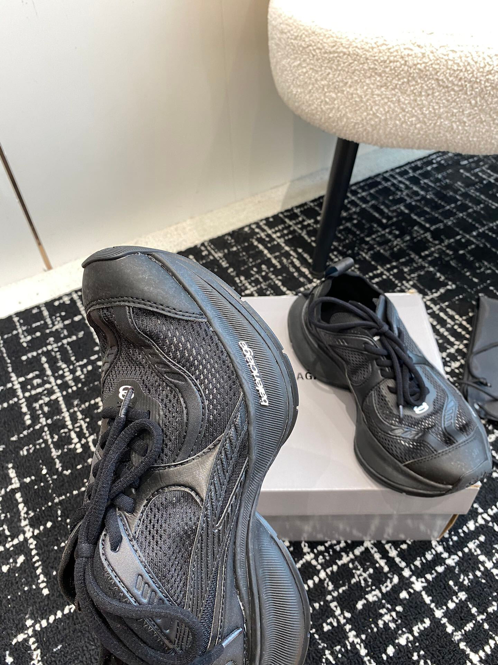 Balenciaga Circuit Sneaker (2 colors)