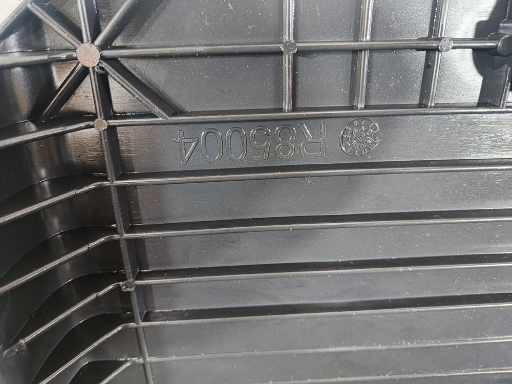 Крышка ящика АКБ 2018г.