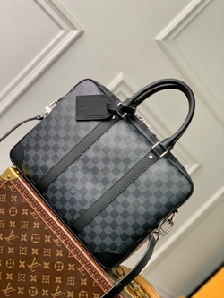 Louis Vuitton Voyage PM