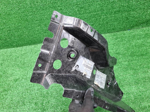 Армирующий стойки правый BMW 7er G11 (2015-2022)