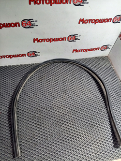 Уплотнитель капота Skoda Octavia A5 Б/У