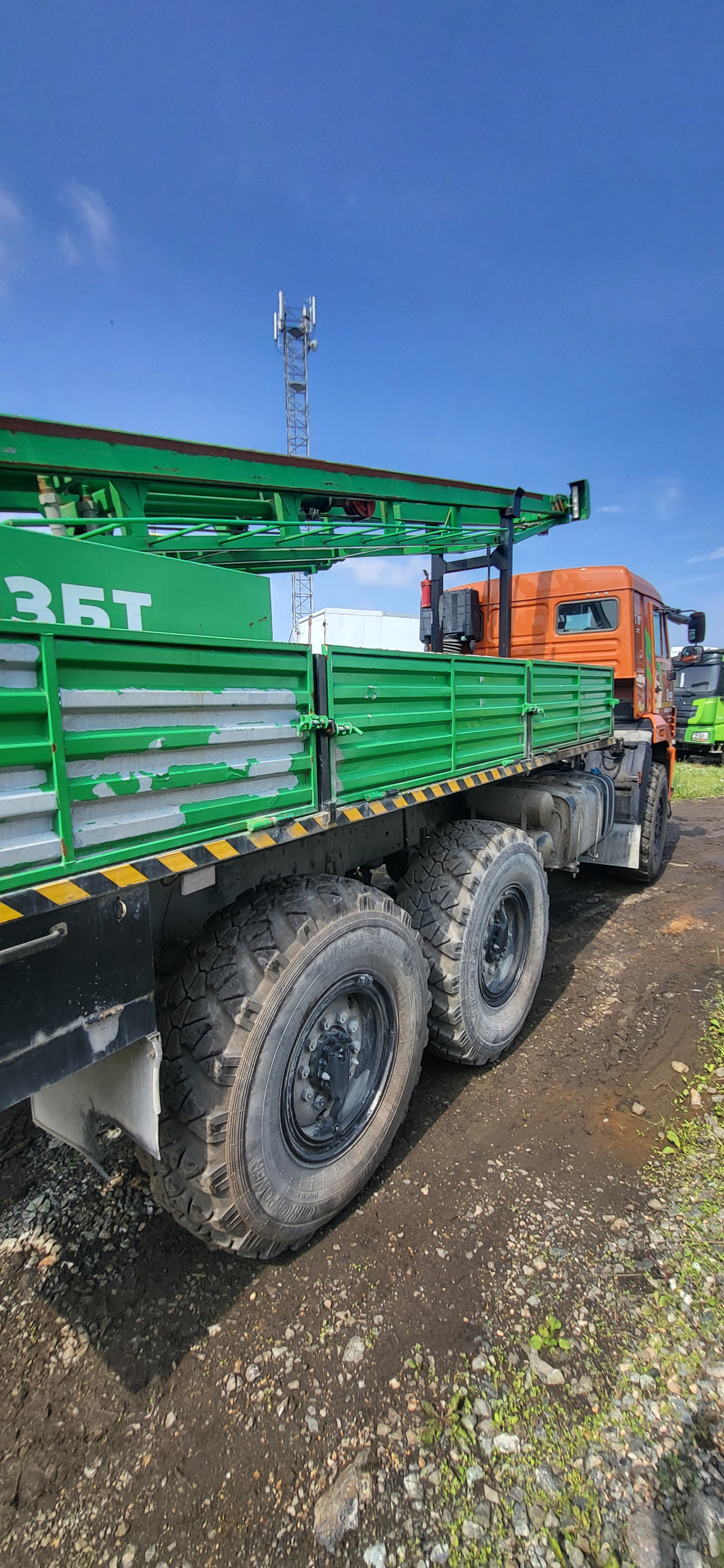 Завод буровых технологий 5071* на шасси КамАЗ 43118 6x6 Буровая установка 5071-0000010-02 (Дизельный