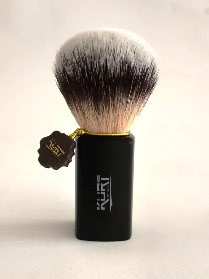 K_10221S Помазок "KURT": ворс синт. HI BRUSH, прямоугольная ручка, пластик черного цвета