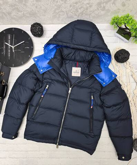 Пуховик Moncler