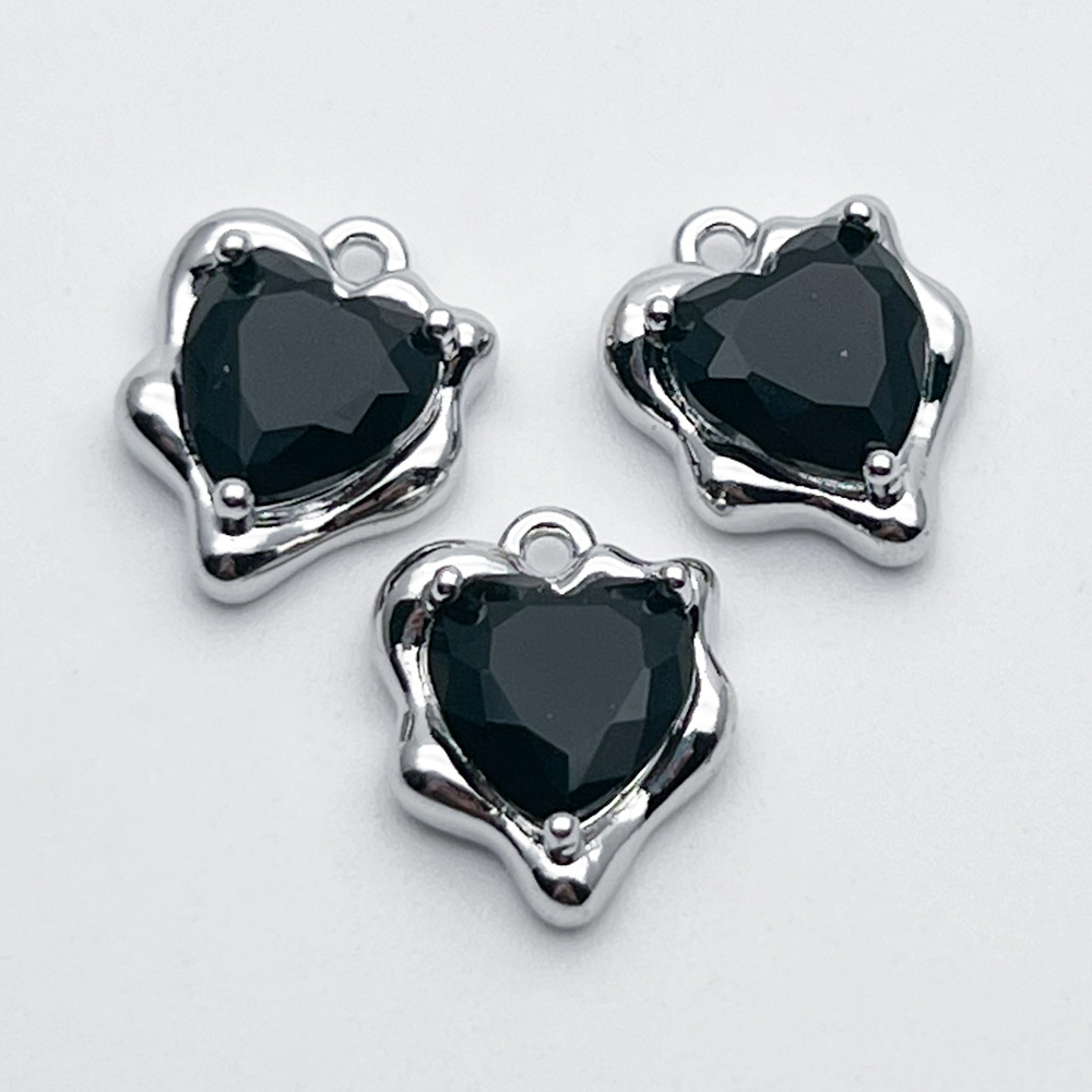 Подвеска Сердце, цвет серебро (родий) + черный, размер 13*10 мм, цена за 1 шт