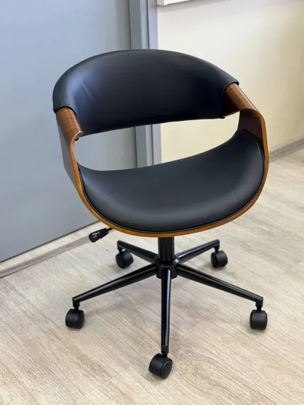 Офисный стул Curv, черный