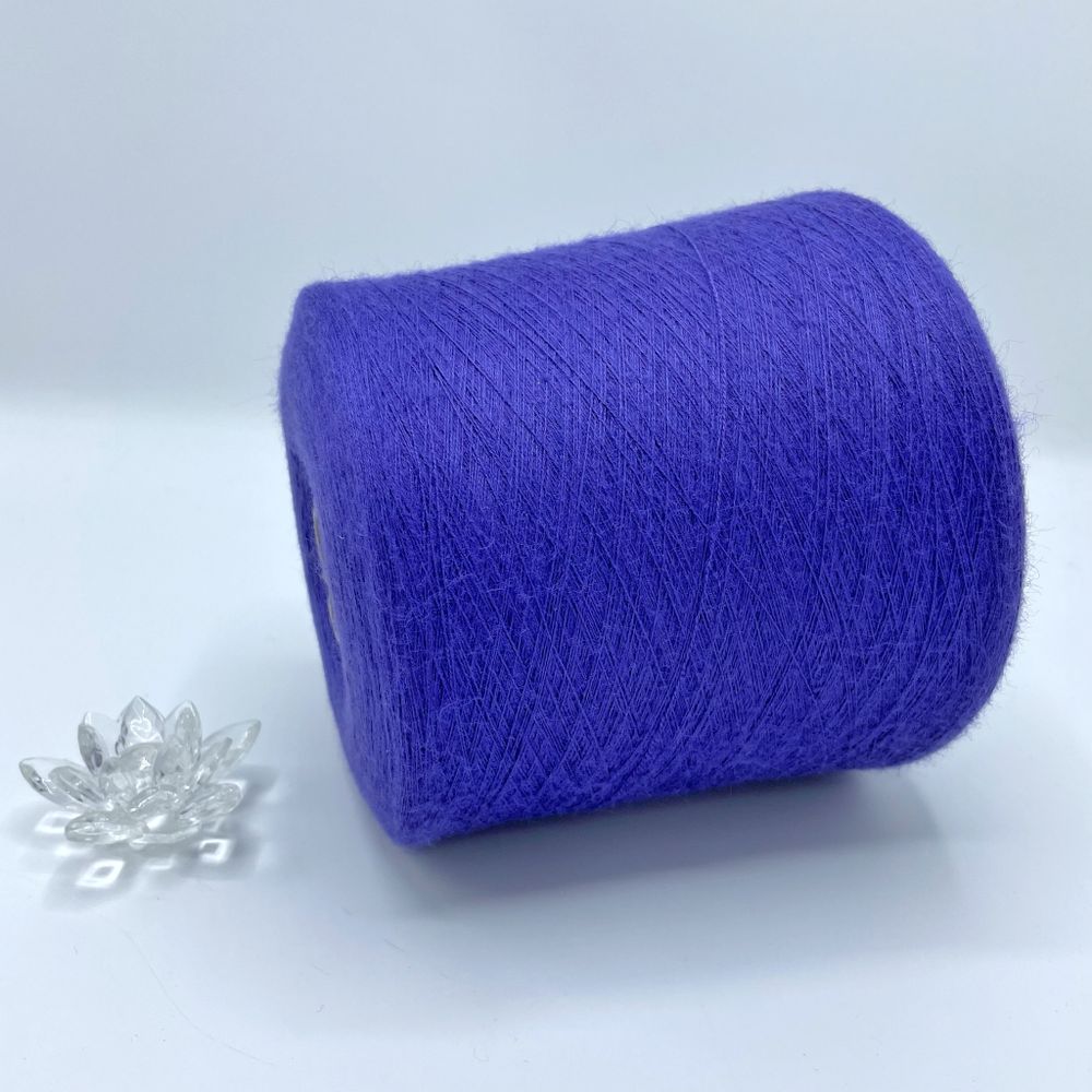 Бобинная пряжа для вязания (100 гр.) COFIL  43% вискоза 29% полиэстер 28% эластан