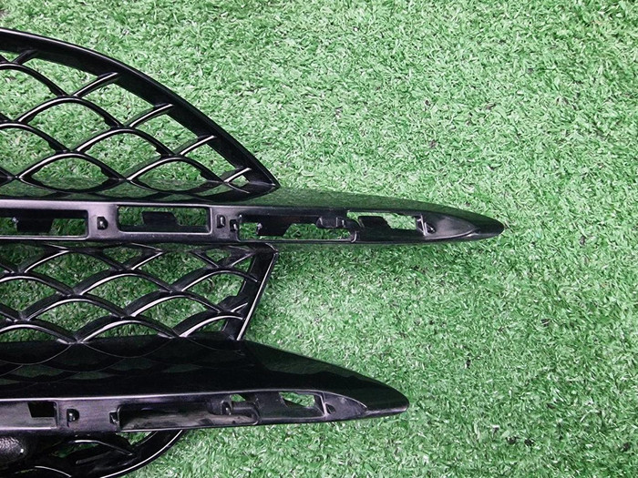 Решетка перед. бампера Mercedes S W222 (17-20) AMG