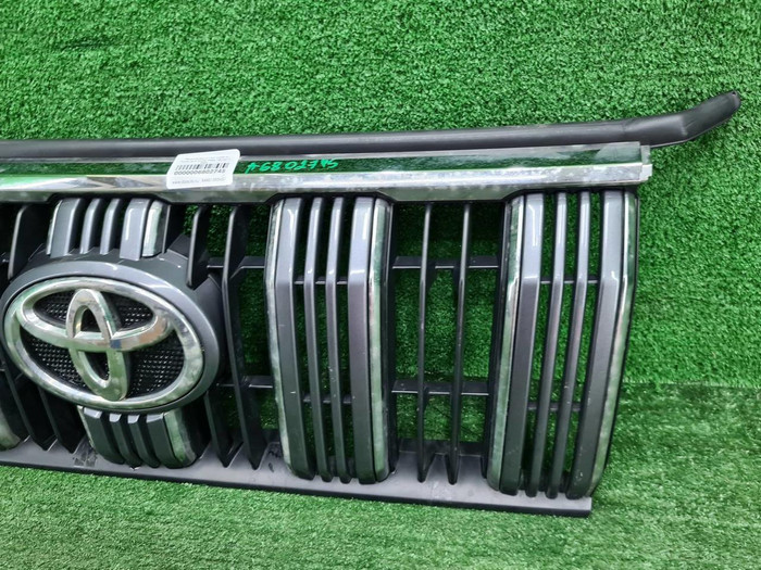 Решетка радиатора Toyota LC Prado 150 (2017-н.в.)