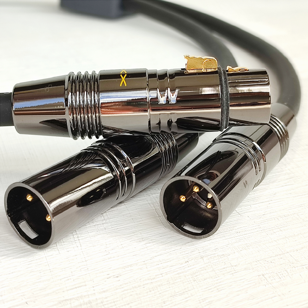 DAXX Y390 Разветвитель 2XLRпапа- 1XLRмама кабель из посеребренной монокристаллической меди. High Grade D=9mm