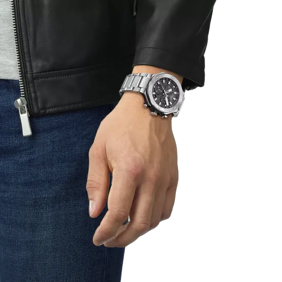 Tissot T141.417.11.051.01KZ мужские часы Tissot T-Race on hand