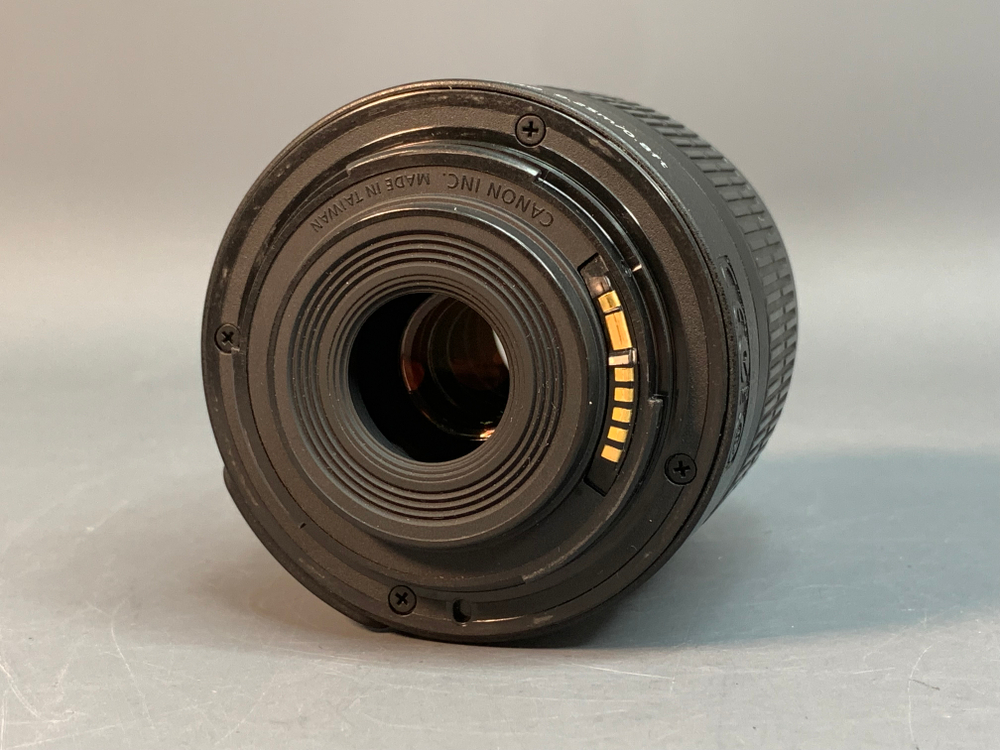 Canon 600D kit 18-55mm 3.5-5.6 IS ll 22.000 кадров
