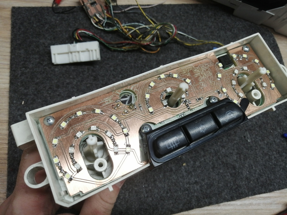Подсветка для блока печки Lancer 9 (цвет светодиодов Ш.Б Р.К К.К)