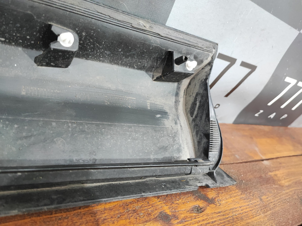 Накладка двери передней правой Skoda Kodiaq 16-нв Б/У Оригинал 565854940