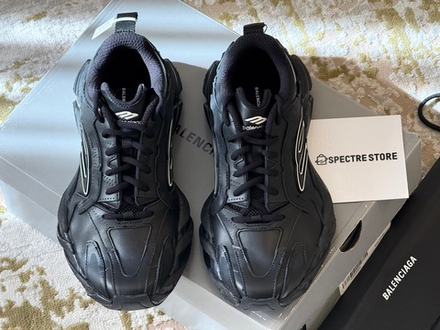 Balenciaga Monday Black
