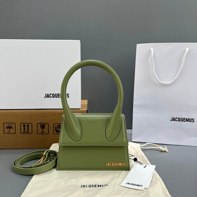 Jacquemus Le Chiquito Moyen 18 cm