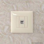 Компьютерная розетка RJ-45 без шторки в стену, кат.6А одинарная экранированная, "Avanti", "Ванильная дымка"