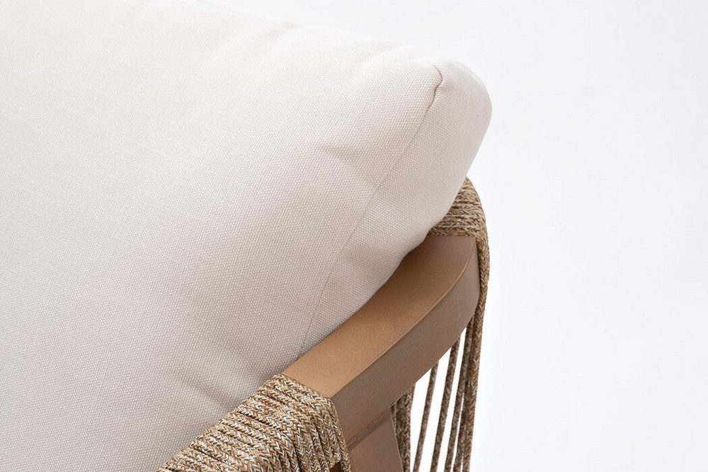 Кресло из акации RIMINI