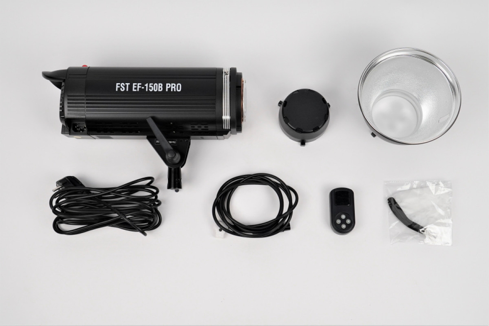 Светодиодный осветитель FST EF-150B PRO с пультом ДУ