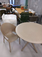 Стол пластиковый обеденный Siesta Contract Sky Table Ø105, бежевый