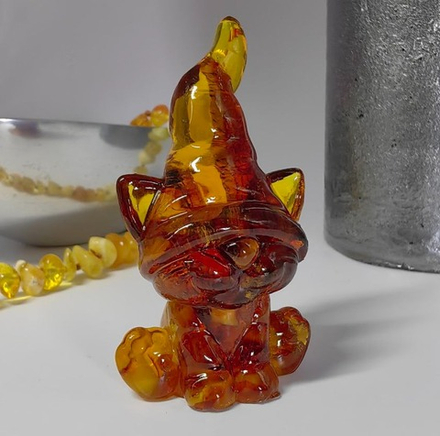 Котёнок в шапке