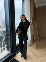 Шарф из эко-меха с прорезью коричневый