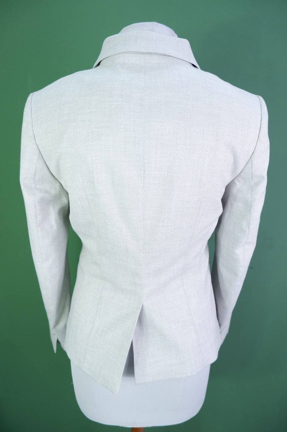 Жакет H&M для офисных будней, маркировка 40, визуально на 46 размер