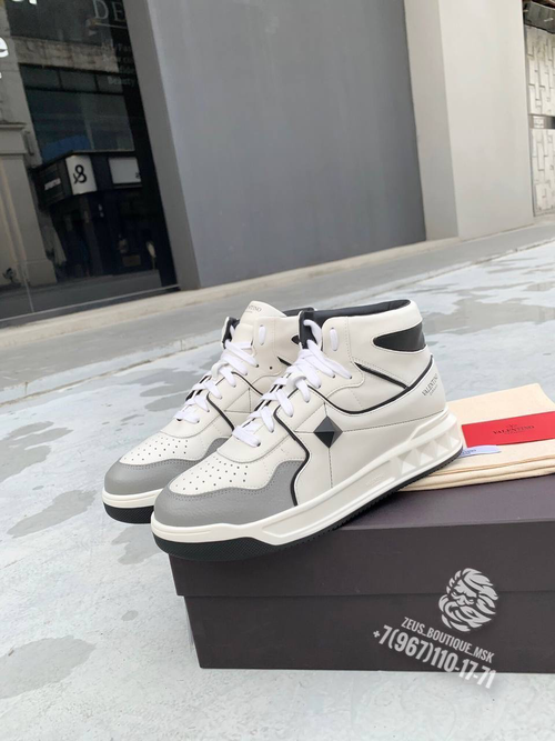 Кроссовки Valentino