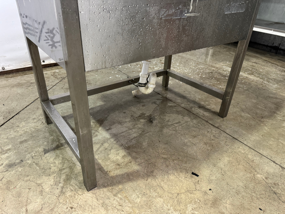 Мойка односекционная 1000х700х860 из нержавеющей стали (основание профиль 4х4)