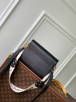 Louis Vuitton Twist MM