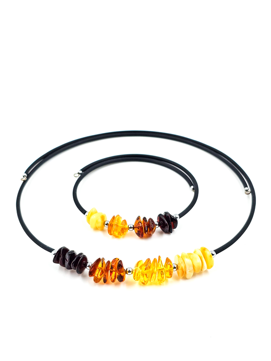 Комплект из чокера и браслета. Натуральный цельный янтарь
