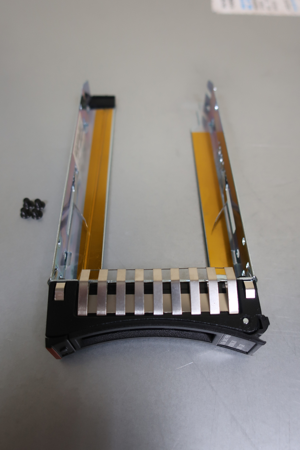 Салазки HDD IBM 2.5 M2 M3 M4 44T2216