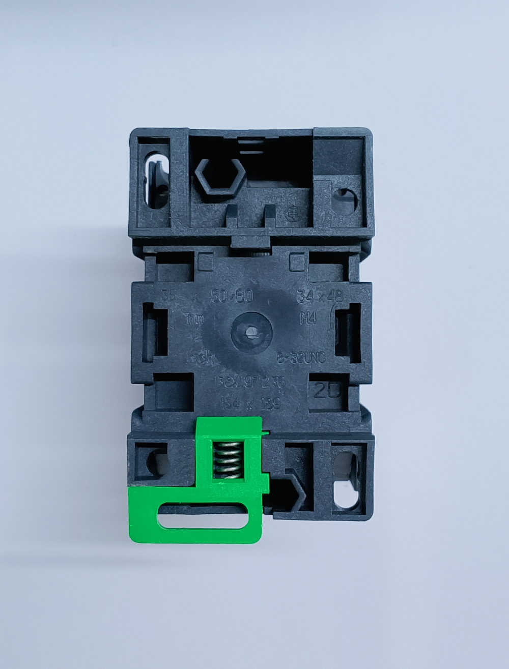 LC1E1810F5 110В 32А Schneider Electric