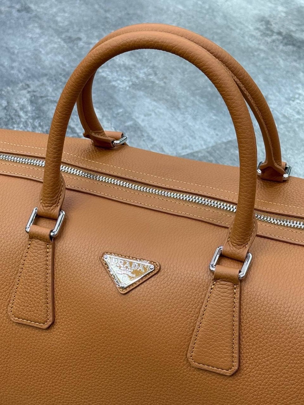 Дорожная сумка Prada