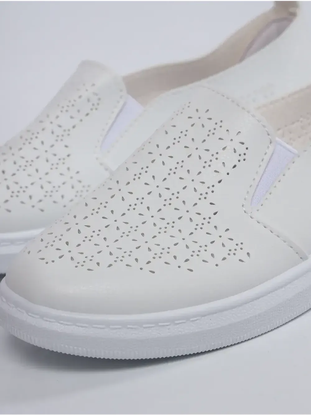 Мокасины летние с перфорацией