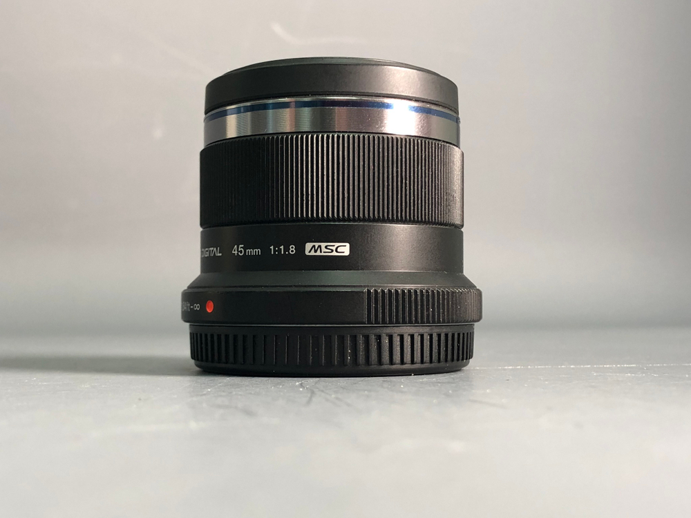 Olympus ED 45mm 1.8 MFT