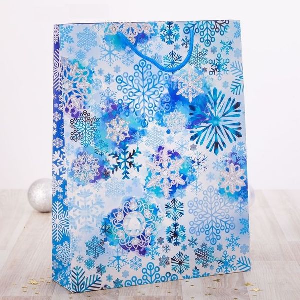 Пакет ламинированный вертикальный «Морозные снежинки», 31 × 40 × 9 см