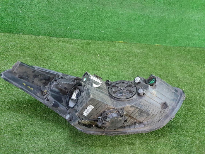 Битая Фара левая Hyundai I30 2 GD (2011-2015) галоген