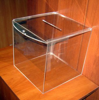 Ящик с замком под букет невесты 300х300х300