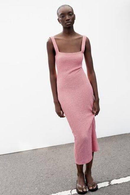 ZARA ПЛАТЬЕ МИДИ ИЗ РЕЛЬЕФНОЙ ТКАНИ, ЦВЕТ РОЗОВОГО ДЕРЕВА