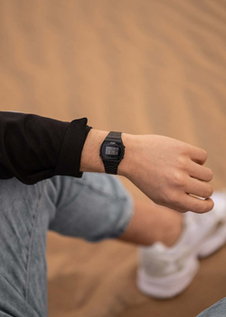 Часы Casio B640WB-1B