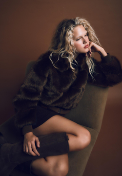 STRADIVARIUS Шуба из искусственного меха, коричневый