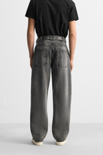 Джинсы relaxed fit с поясом