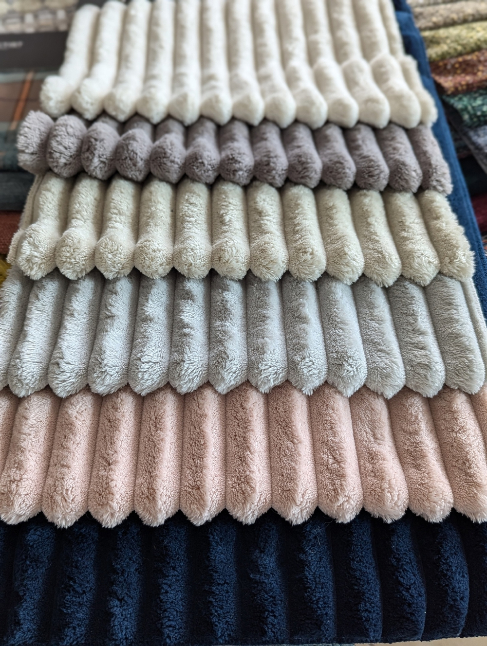 Велюр Mega ivory / Мега ивори