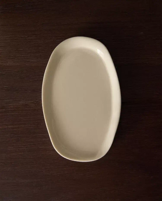 ZARA HOME МЫЛЬНИЦА С РЕЛЬЕФНЫМ УЗОРОМ, БЕЛЫЙ