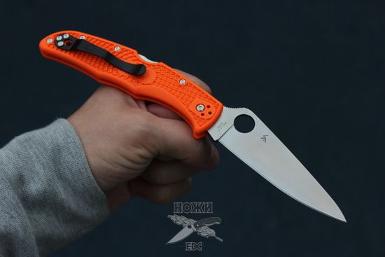 Складной нож Spyderco Endura 4 Flat Ground Orange C10FPOR c клинком из стали VG-10, рукоять FRN