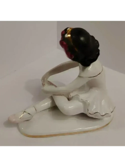 Фарфоровая статуэтка "Маленькая балерина"