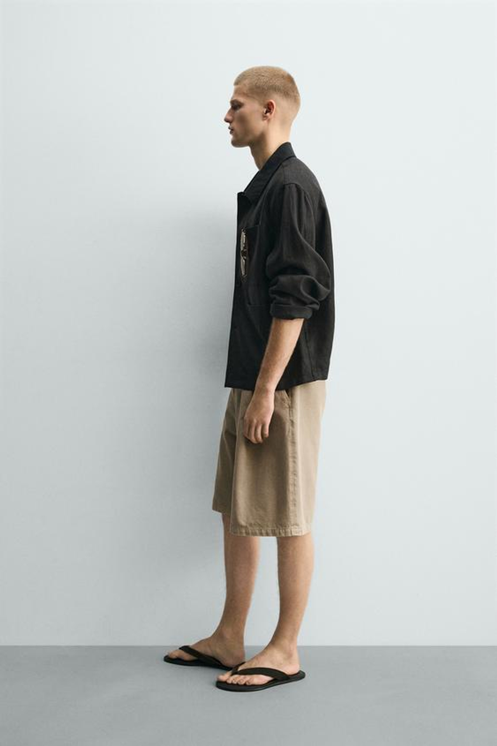ZARA ШОРТЫ RELAXED FIT СО СКЛАДКАМИ, БЕЖЕВЫЙ